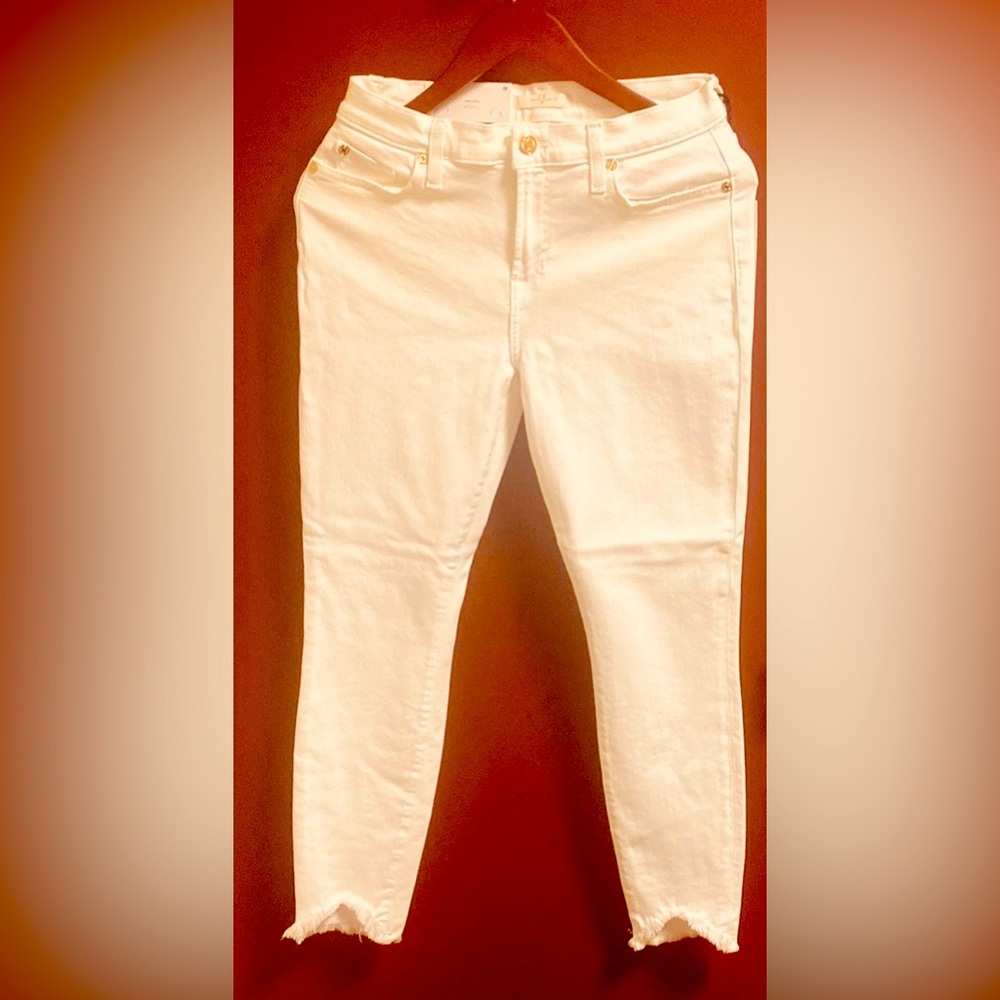 Seven7 Jeans White Ankle Cropped Jeans with Distressed Hem